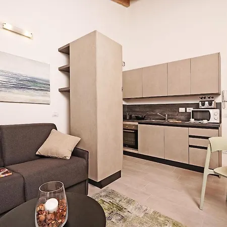 Corte Fasanella 78 Apartamento *